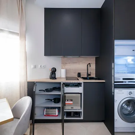 Boutique V.v Luxury Jacuzzy Apartament *