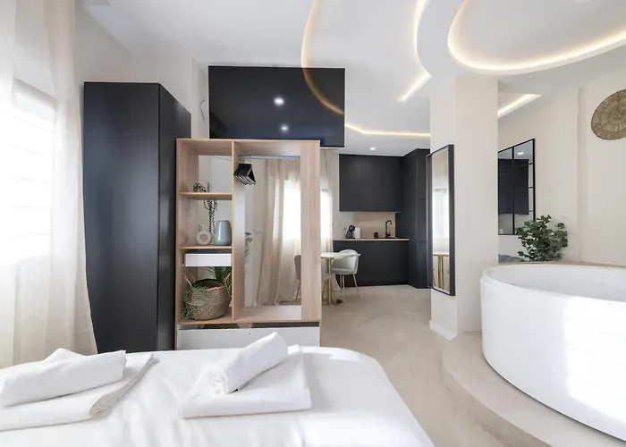 Boutique Luxury Jacuzzi - By N&n Luxe Hotell Málaga